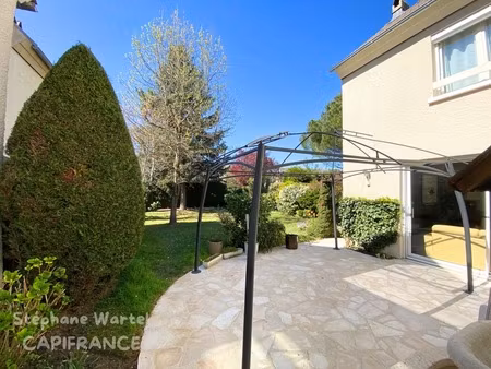 maison 8 pièces : confort et sérénité au cœur du bois saint-denis à chantilly (60)