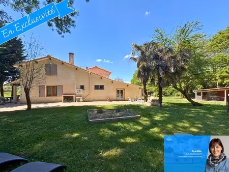 magnifique maison en pierre de 9 pièces