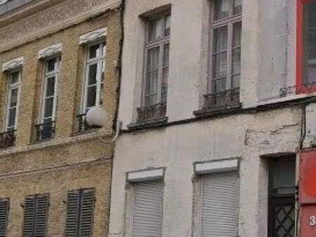 immeuble de 102 m2 centre-ville  3 appartements loues