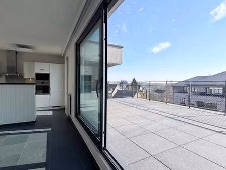 penthouse 2 chambres avec parking intérieur