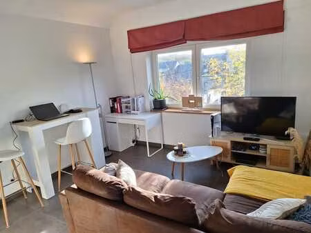 studio avec terrasse et place de parking