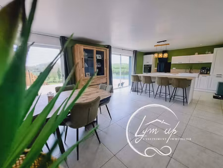 maison individuelle de 2012  bel espace de vie  4 chambres v