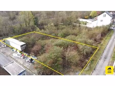 terrain a batir de +/- 1100 m²