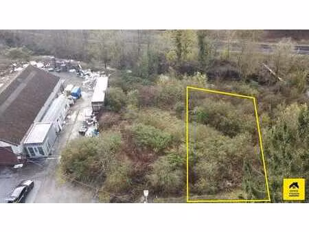 terrain a batir de +/- 875 m²