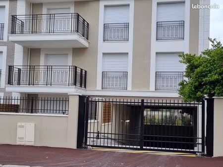 parking sécurisé à louer 52 route du vésinet chatou 78400