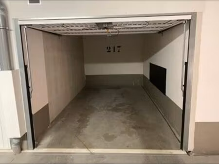 box parking