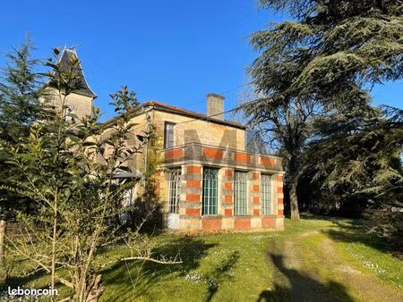 vente | château / domaine | 11p | 6ch | 550.00 m² | arveyres | piscine