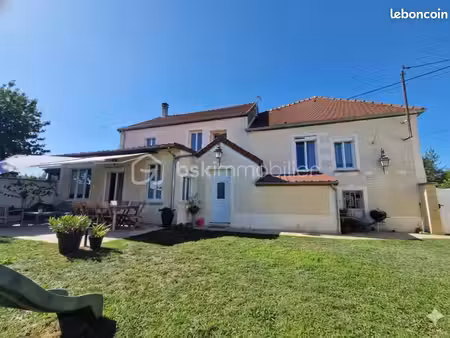 maison 7 pièces 200 m²