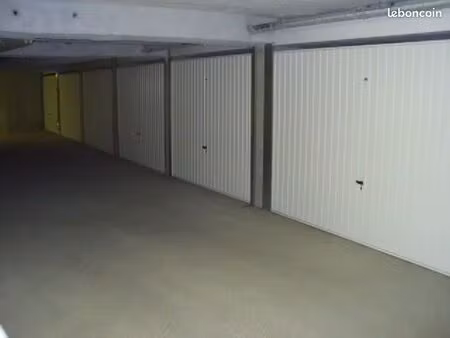 box garage a louer