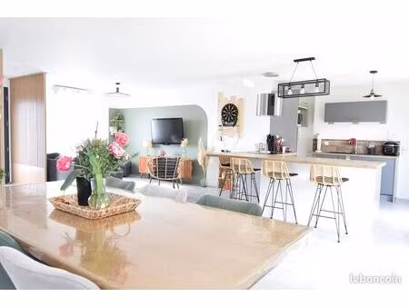 pavillon 6 pièces 153 m²