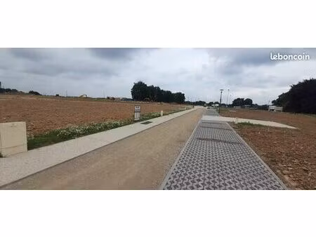 terrain 701 m² montigny