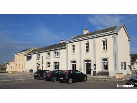 local d'activité 90 m²