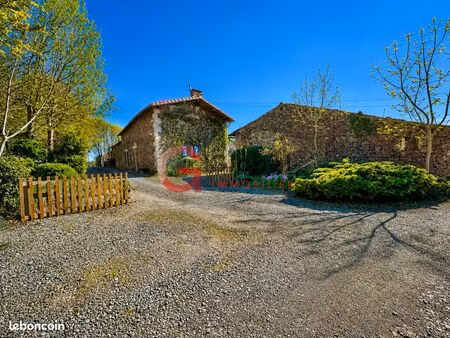 propriété 5 pièces 134 m²