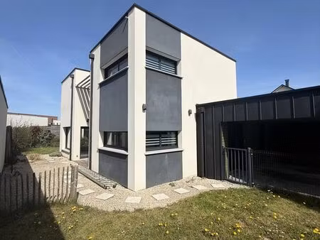 maison 5 pièces 406 m²