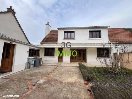 maison de ville proche commerces | terrasse et jardin | villenauxe-la-grande