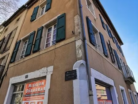 local commercial  ecusson  castres