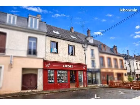 immeuble investisseur | centre-ville nemours | local commercial + grand appartement