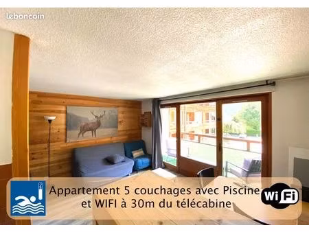 grand studio 27m2 avec balcon et piscine chauffée aux pieds des pistes de ski