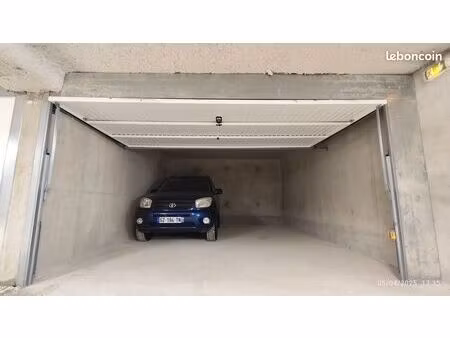 location garage box 2 places 25m² abondance