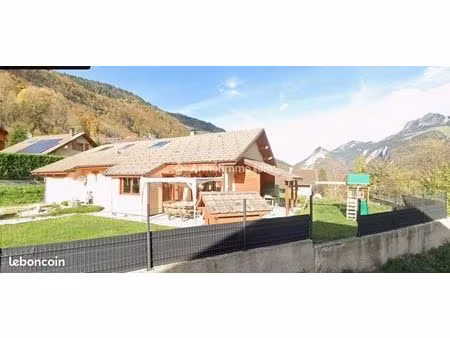 propriété 8 pièces 126 m²