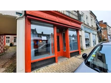 local commercial idéalement placé