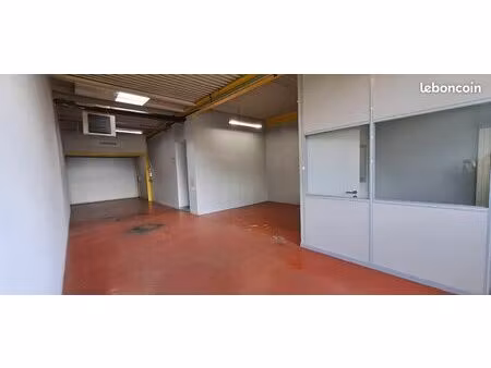 grand atelier + 4 bureaux (avec entrée sas expédition) 191 m²