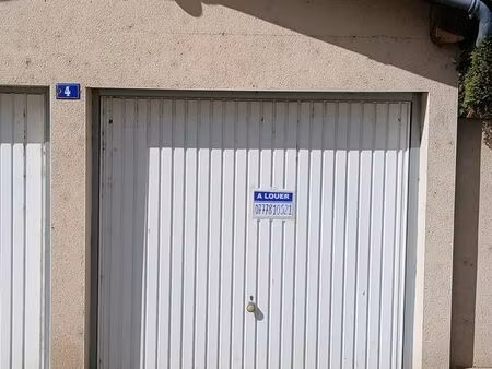 box parking 15 m² uvarium i