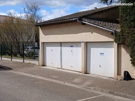 box parking double 33 m²