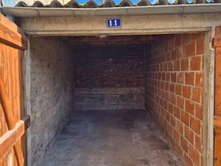 parking/box 10 m² montauban