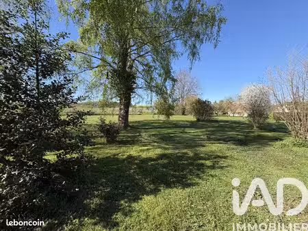 terrain 2560 m² saveuse