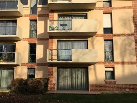 appartement f3 avec garage et balcon centre ville