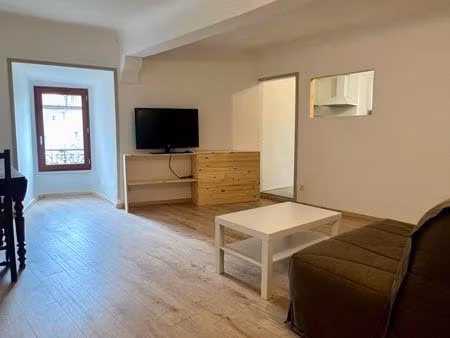 appartement rénovation récente / centre village