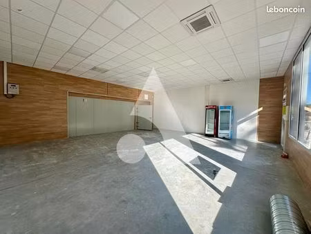 local commercial 110 m²