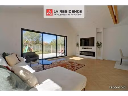 maison 6 pièces 138 m²