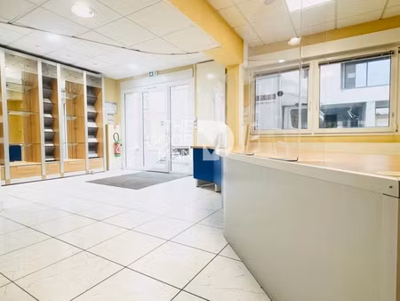 vente locaux professionnels 7 pièces 229 m² à laval (53000)  312 000 €
