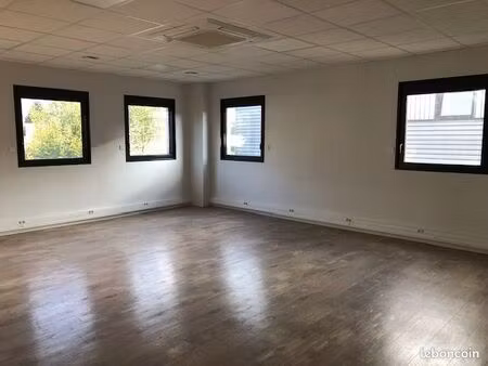 loue plateau de bureau neuf