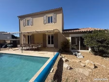 villa récente dpe a | terrasse sud et piscine | robion centre