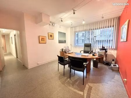 vente pro (murs) | local commercial | 214.57 m² | annecy