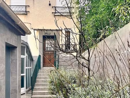 très grande maison de 8 pièces à bagnolet