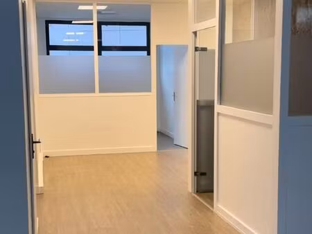 murs local professionnel 90 m2