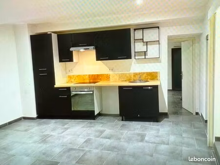 appartement t2 à louer à pernes les fontaines