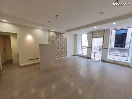 local commercial 32 m² versailles