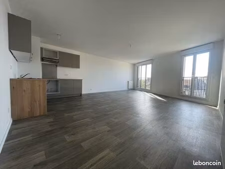 appartement 3 pièces 78 m2 ( centre ville )