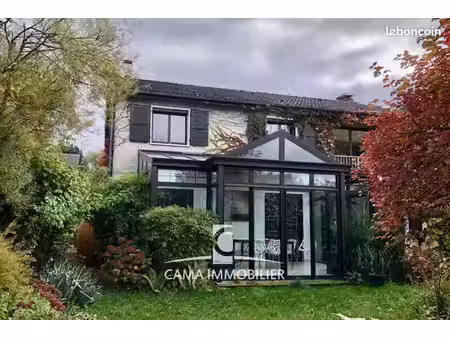 maison 6 pièces 200 m²