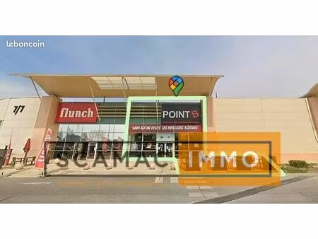 local commercial 610 m²