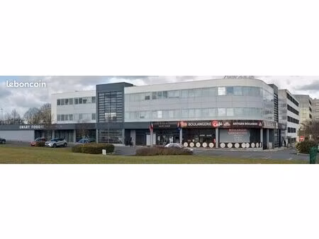 local commercial 180 m²