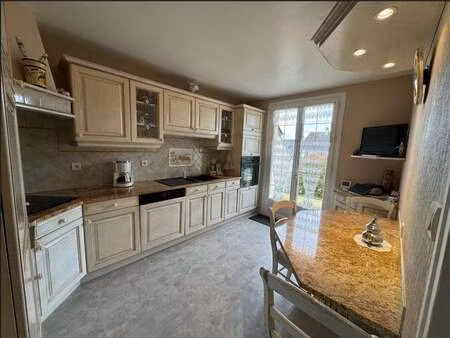 vente maison à sablé-sur-sarthe (72300) : à vendre / 76m² sablé-sur-sarthe