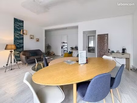 local administratif 90 m²