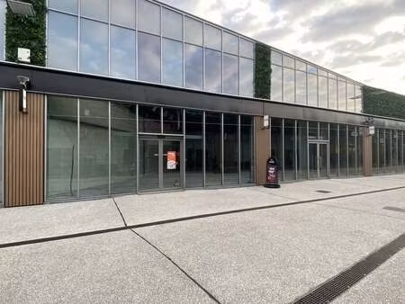 bien professionnel à louer à beveren-waas € 2.446 (ln0fv) - dg real estate | zimmo