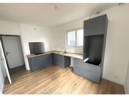 vente appartement 3 pièces aux herbiers (85500) : à vendre 3 pièces / 78m² les herbiers